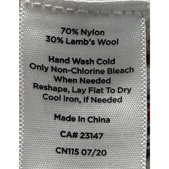 Talbots Sweater Womens Large Cream Red Lambswool Blend Fair Isle Nordic Hearts - Picture 8 of 9